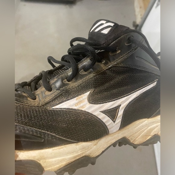 Mizuino baseball cleats Men’s  size 11.5. EUC - Picture 1 of 3